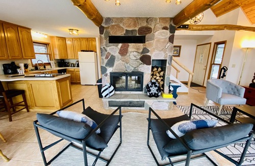 Washburn Ski Chalet | Spacious Log Cabin with Valley Views & ATV Trails Access
