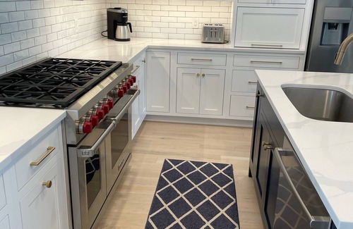 Lewes House | Spacious luxury, bay views, elevator