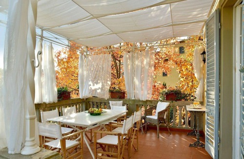Lari Apartment | Spacious Mansion, Casciana