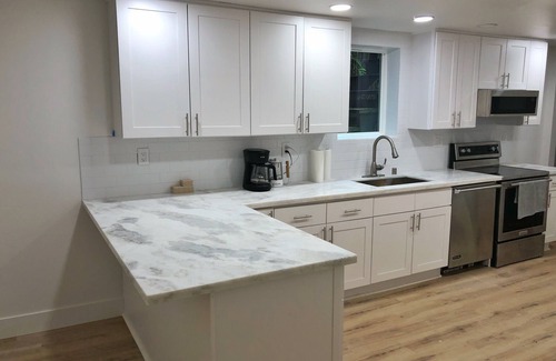 Victory Heights House | Spacious Maple Leaf Guest Suite