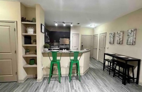 Millenia Apartment | Spacious Midtown 2B/2B near the Best Attactions