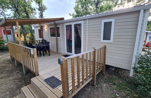 Lagorce House | Spacious mobile home ideally located!