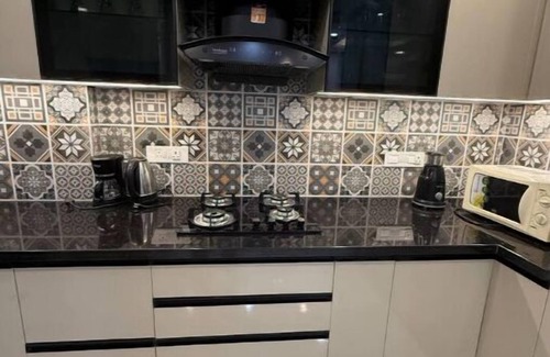 Noida Apartment | Spacious Modern 3 Bedroom Apartment