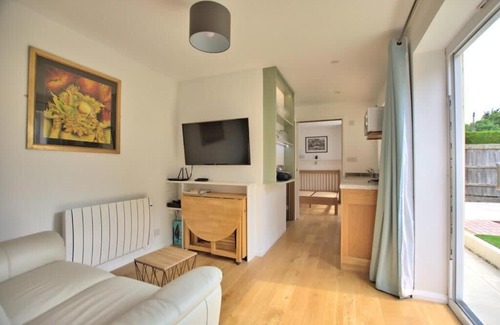 Cherry Hinton House | Spacious Modern Garden Family Home