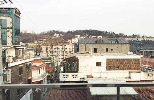 Hannamil-tong Apartment | Spacious modern home, great for families