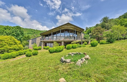 Independence House | SPACIOUS Mountain Home on 250 Acres of outdoor fun! W/Hot tub and Barrel Sauna