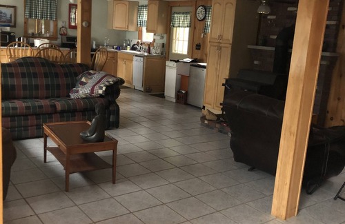 Alton Bay House | Spacious New Hampshire mountain waterfront get away house. Boats & private docks