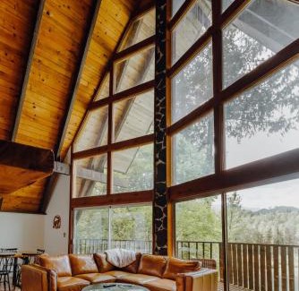 Concrete Ski Chalet | Spacious North Cascades Riverside A-Frame with Mt Baker Views - Dog-Friendly