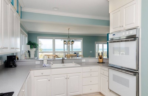 Shell Island House | Spacious Oceanfront Home w Private Beach Access