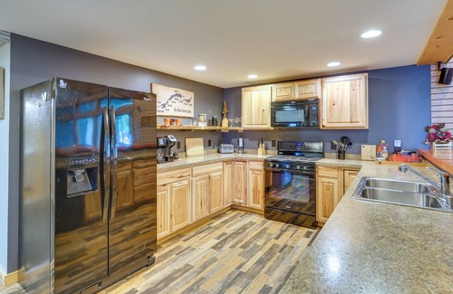 Old Forge House | Spacious Old Forge Condo w/Patio & Fire Pit!