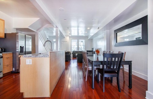 Petworth Apartment | Spacious, Relaxing, 4 Bd 3.5 Ba Home In Petworth!