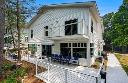 Saugatuck House | Spacious, riverfront new-build with wooded surroundings - minutes to town