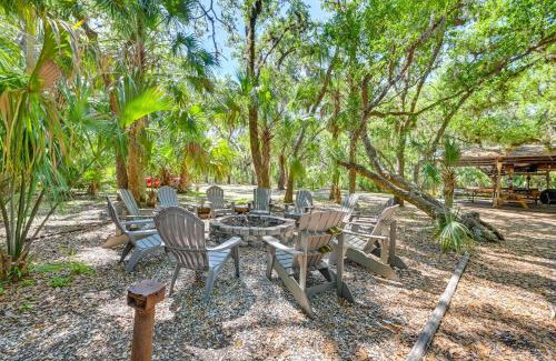 Sebring House | Spacious Sebring Family Cabin with Fun Barn and Yard!