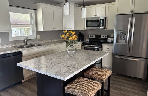 Bellefonte House | Spacious Single Family Home ~ Close to Penn State with Happy Valley Hospitality