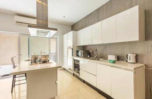 Ta' Giorni Apartment | Spacious St Julians Apt Sleep 7 Huge Terrace by QuickTrips