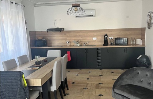 Villenave-d'Ornon Apartment | Spacious studio Villenave d'Ornon