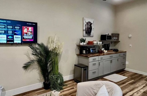 Mesilla Park House | Spacious studio near Mesilla