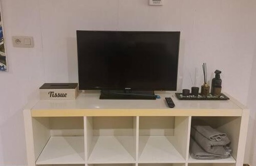 Klein-Antwerpen Apartment | Spacious studio with private entrance