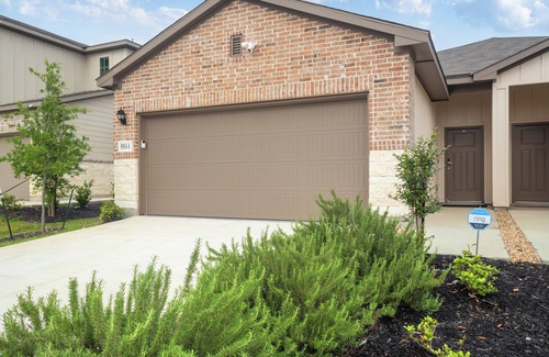 Converse House | Spacious & Stylish 3BR Retreat with 2 Full Baths – Your Perfect Getaway!