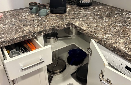 South Lethbridge House | Spacious Suite in Central Location