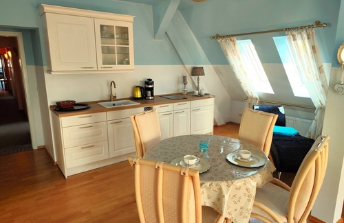 Borgerende House | Spacious suite with garden views and a bathtub