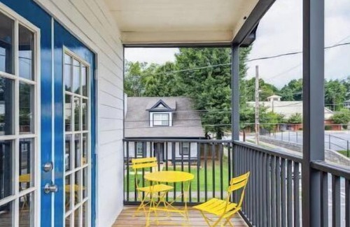 Pittsburgh House | Spacious, Sun-Filled Home with King Master Suite