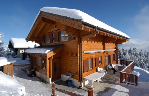 Vex Ski Chalet | Spacious, sunny chalet in a quiet spot
