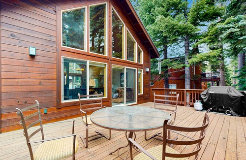 Truckee House | Spacious & Sunny Tahoe Donner Home - Enjoy Access to 5-Star Amenities