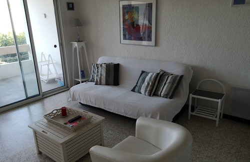 Montpellier Condo | Spacious T2 in Boucanet near the beach
