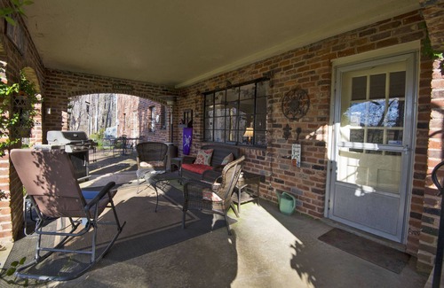 Lynchburg Apartment | Spacious terrace apartment in family home with private entrance and parking.