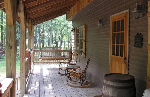 Albrightsville House | Spacious Timber Frame Cabin