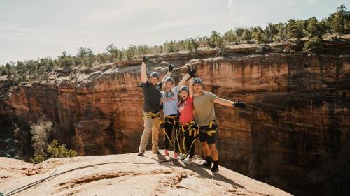 Kanab House | Spacious Townhome by Utah National Parks Sleeps 8