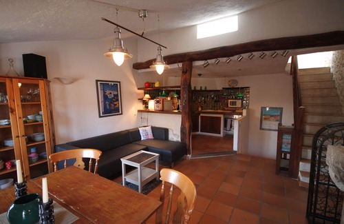 Vence House | Spacious townhouse with roof terrace, situated in Vence centre
