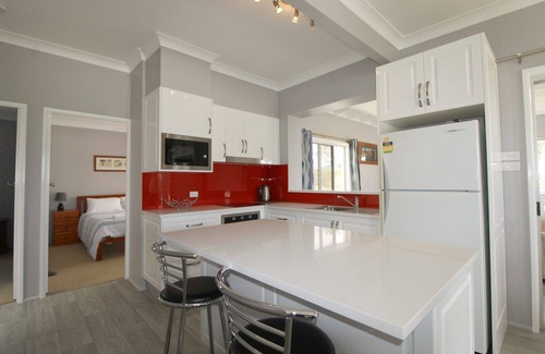 Crescent Head Apartment | SPACIOUS & TRANQUIL WATERFRONT RELAXATION
