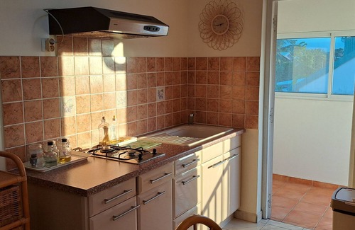 Belcourt Apartment | Spacious two-room apartment in Baie-Mahault