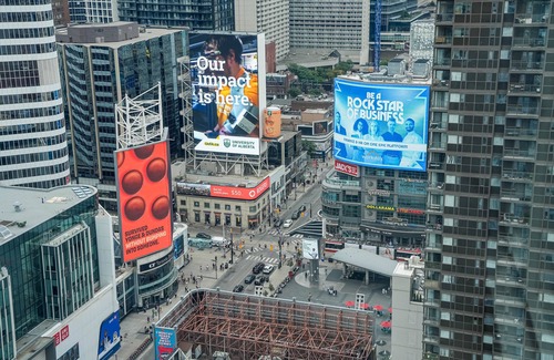 Richmond Hill House | Spacious unit & city view in Heart of Downtown w free parking
