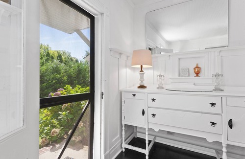 East Quogue House | Spacious walk to town near beaches and wineries