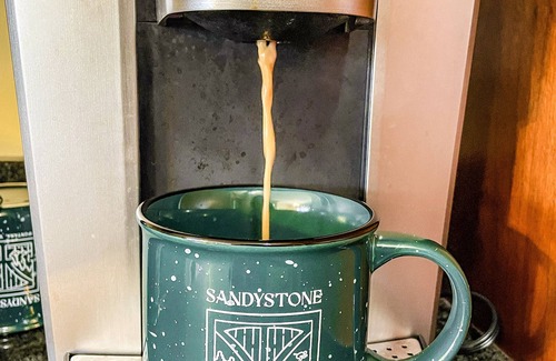 Fontana House | Spacious, family-friendly, and amenities galore!