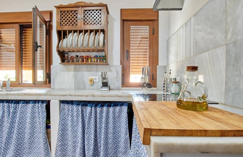 Villanueva del Rey House | Spacious vacation home with private outdoor pool.