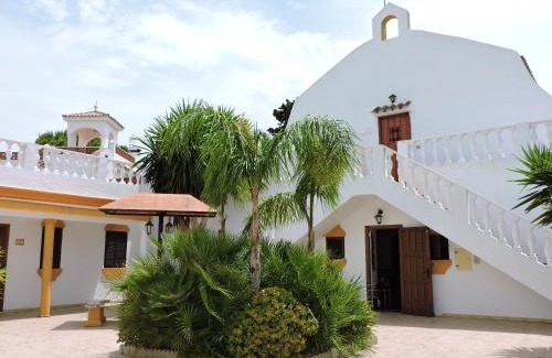 Conil de la Frontera Villa | Spacious Villa in Conil de Frontera with Private Pool