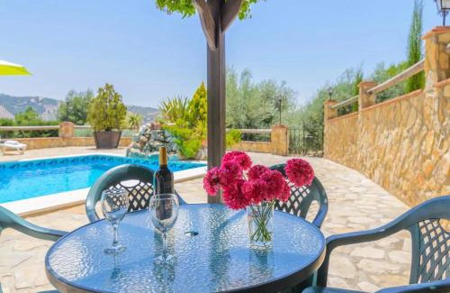 Priego de Cordoba Villa | Spacious villa with pool in Priego de Córdoba - 350 m²
