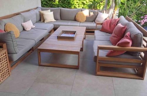 Cernosice Villa | Spacious villa with an outdoor pool in Černošice