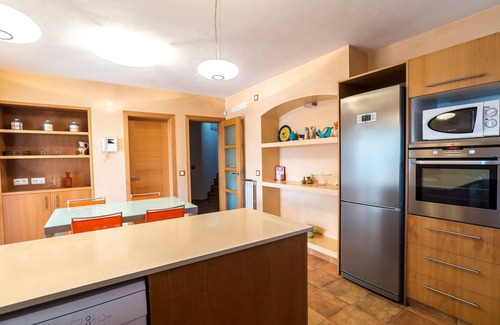 Marina de Son Ganxo Villa | Spacious villa with pool and sea view - Villa Arena Blanca