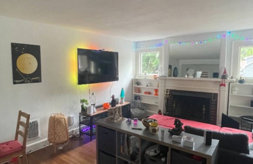 Hamden House | Spacious villa with fenced-in backyard, garage and grill