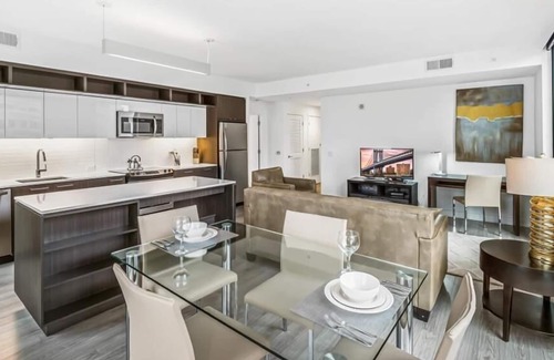 Reston Apartment | Spacious w/Full Kitchen & In-unit Washer/Dryer | Reston