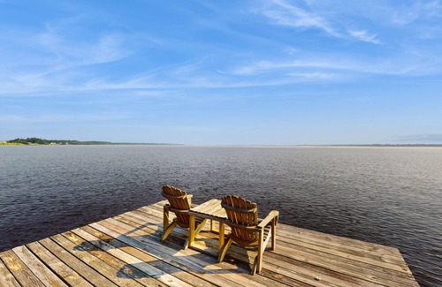 Avoca House | Spacious waterfront house with private heated seasonal pool + dock