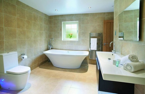 Pattiswick Cabin | Spacious, well appointed lodge in peaceful location