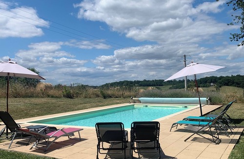 Juignac Cottage | Spacious, well-equipped country cottage in a peaceful rural setting.
