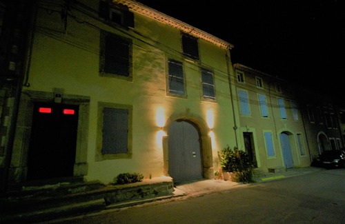 Ginestas House | Spacious Wine Country House.Shops & Restaurants 5 mins Walk. Heated Private Pool