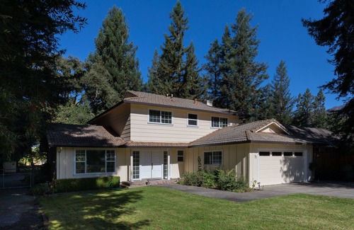 Kenwood House | Spacious Wine Country Retreat - perfect for indoor/outdoor getaways